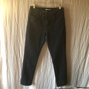 Levi’s mid rise skinny dark wash jeans size 12